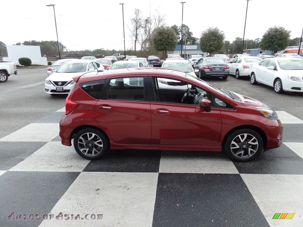 2017 Versa Note SR - Cayenne Red / Charcoal photo #3