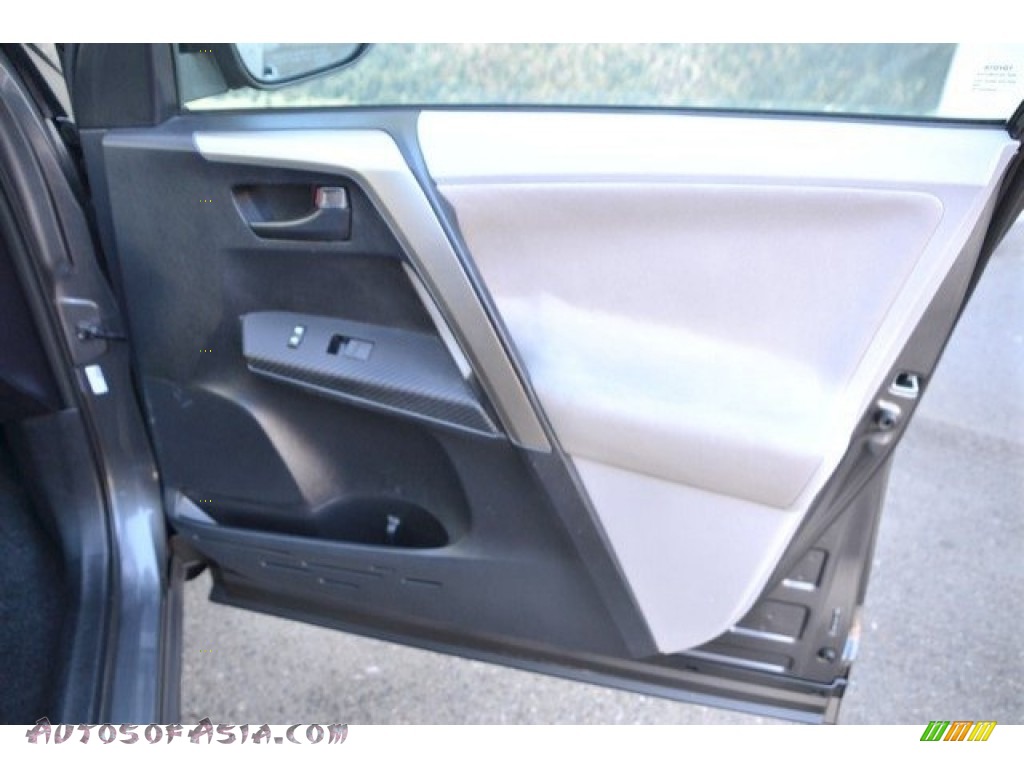 2013 RAV4 XLE AWD - Magnetic Gray Metallic / Black photo #26