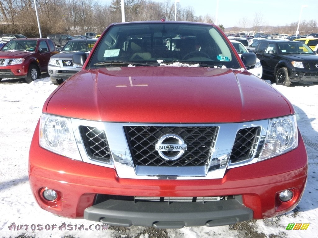 2018 Frontier SV King Cab 4x4 - Lava Red / Graphite photo #7
