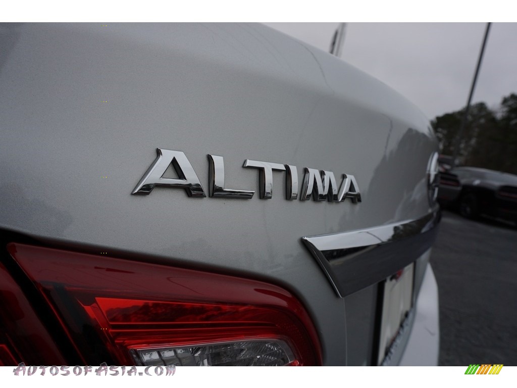 2017 Altima 3.5 SL - Brilliant Silver / Charcoal photo #19