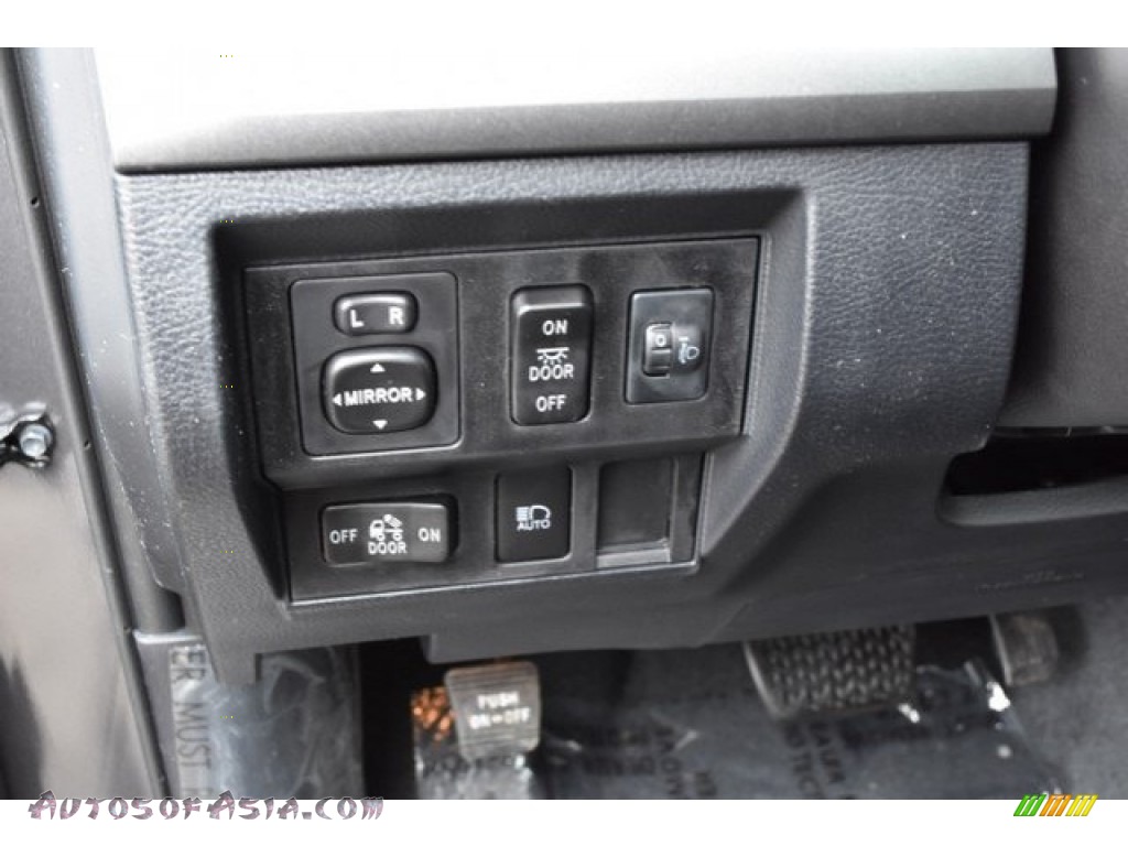 2018 Tundra SR5 Double Cab 4x4 - Magnetic Gray Metallic / Black photo #23