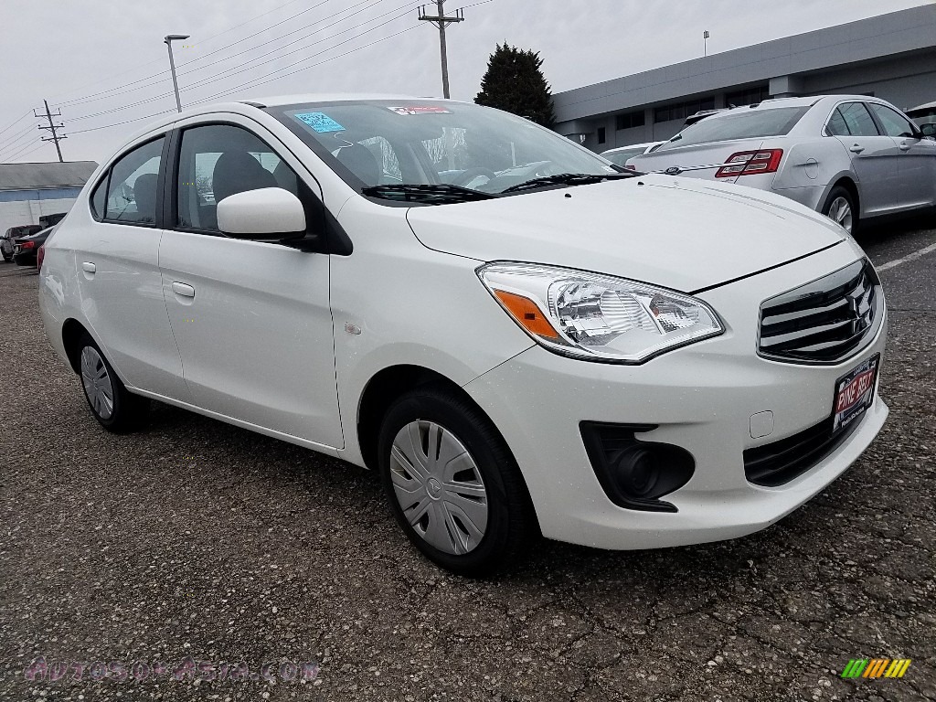 Pearl White / Black Mitsubishi Mirage G4 ES