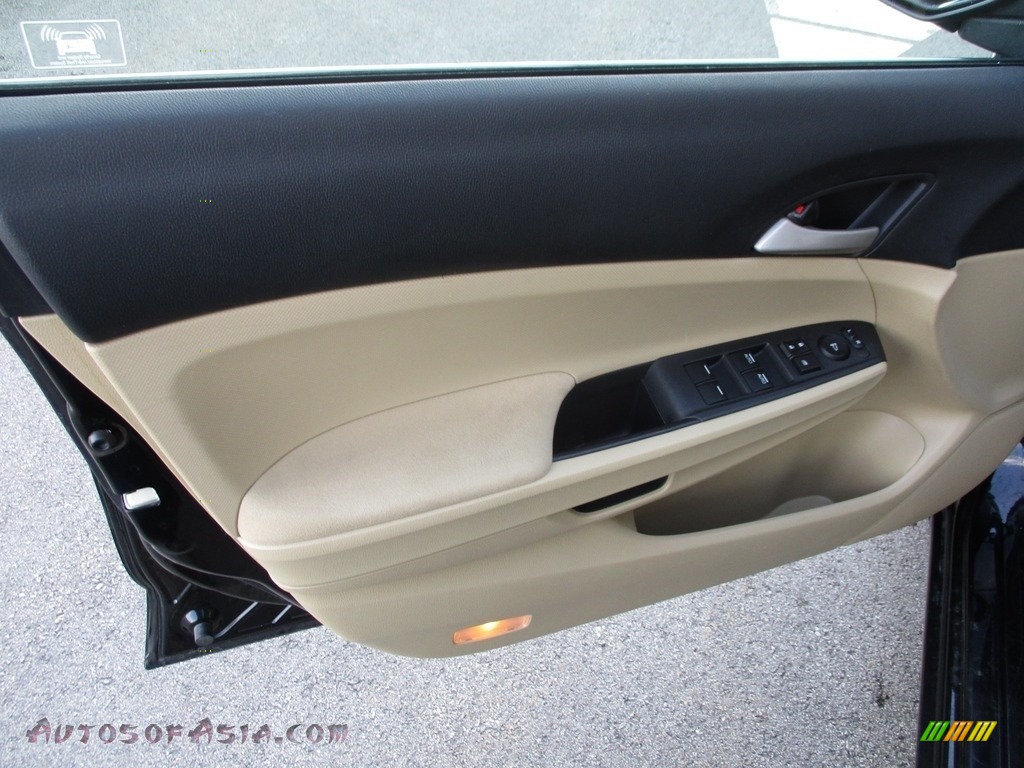 2011 Accord LX-P Sedan - Crystal Black Pearl / Ivory photo #10