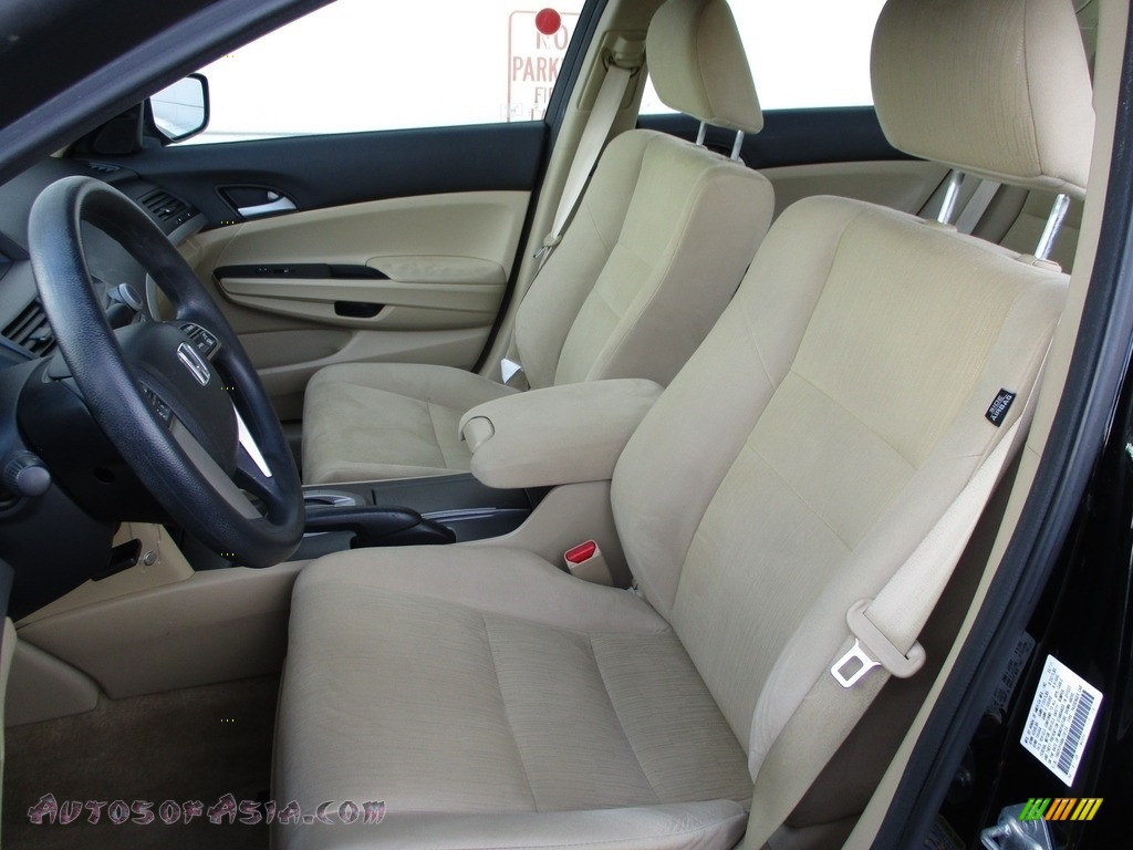 2011 Accord LX-P Sedan - Crystal Black Pearl / Ivory photo #11