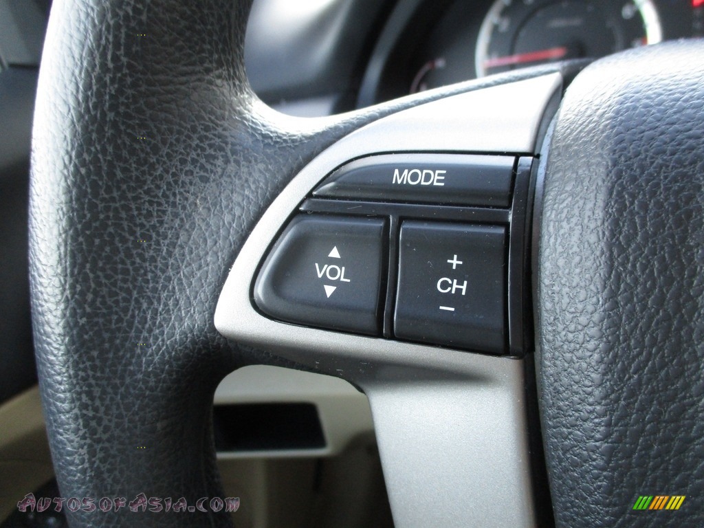 2011 Accord LX-P Sedan - Crystal Black Pearl / Ivory photo #17