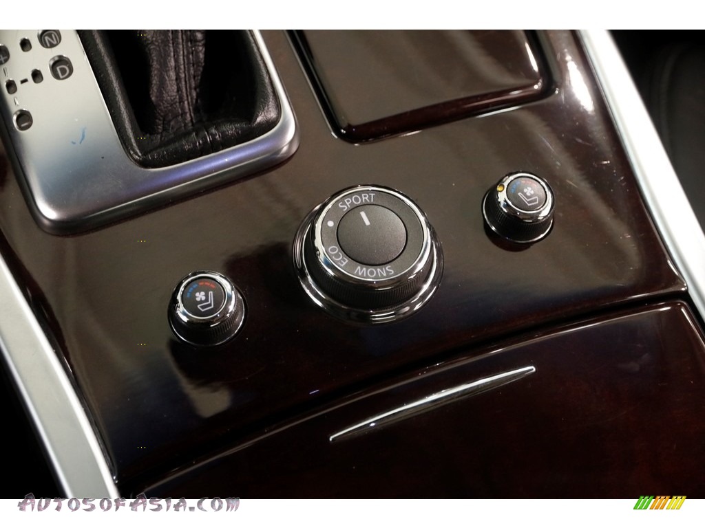 2012 M 37x AWD Sedan - Platinum Graphite / Graphite photo #19