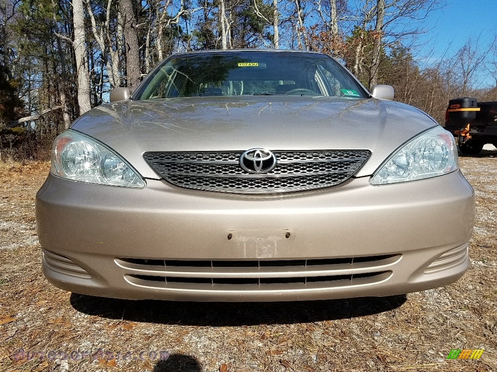 2003 Camry LE - Desert Sand Mica / Taupe photo #2