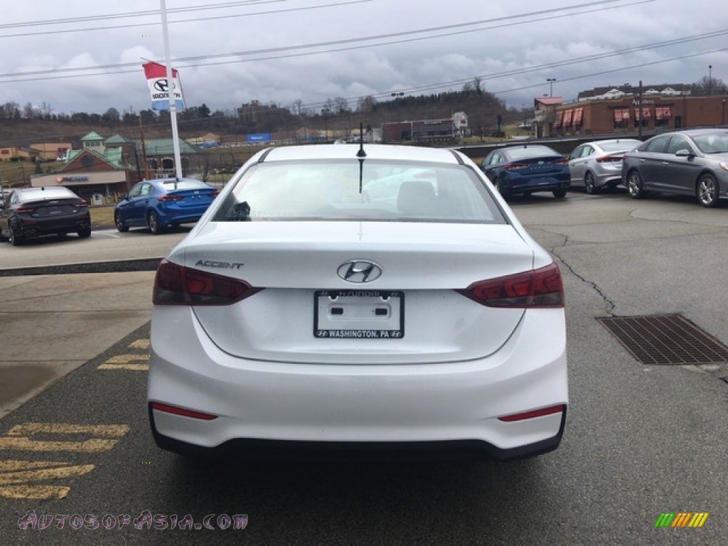 2018 Accent SE - Frost White Pearl / Beige photo #5