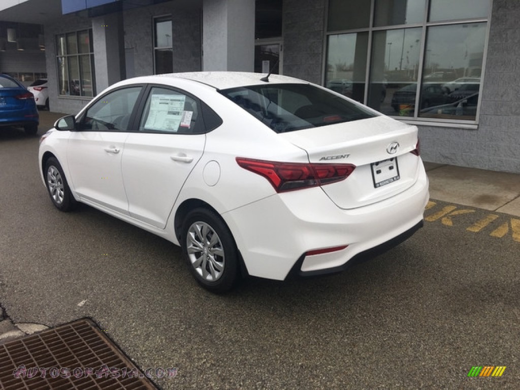 2018 Accent SE - Frost White Pearl / Beige photo #6