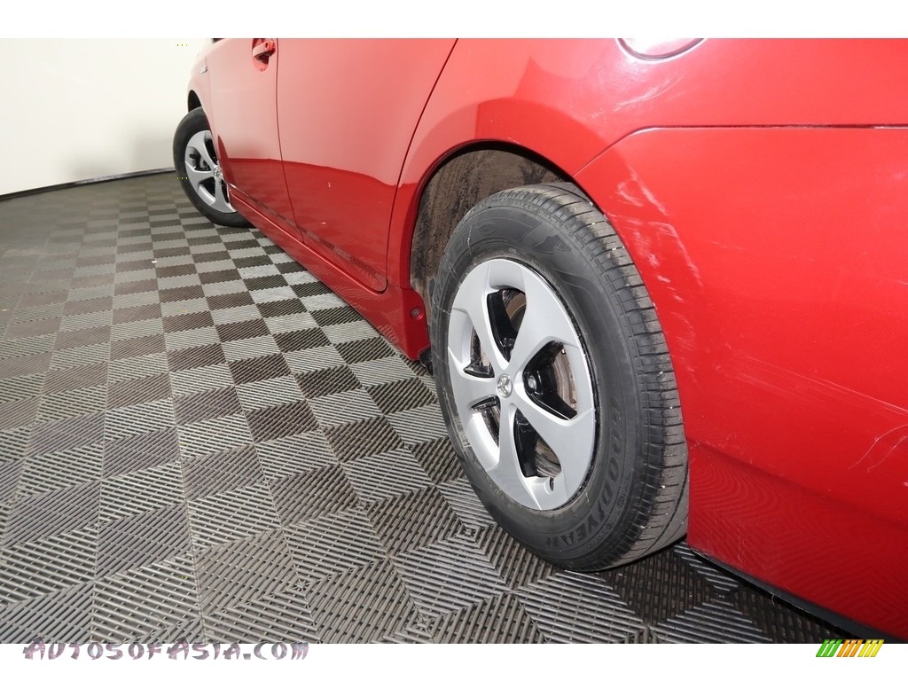 2014 Prius Three Hybrid - Barcelona Red Metallic / Dark Gray photo #20