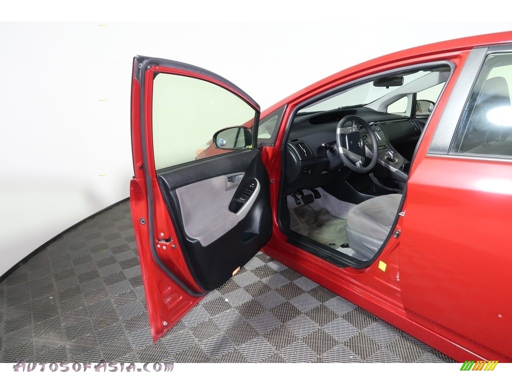 2014 Prius Three Hybrid - Barcelona Red Metallic / Dark Gray photo #25