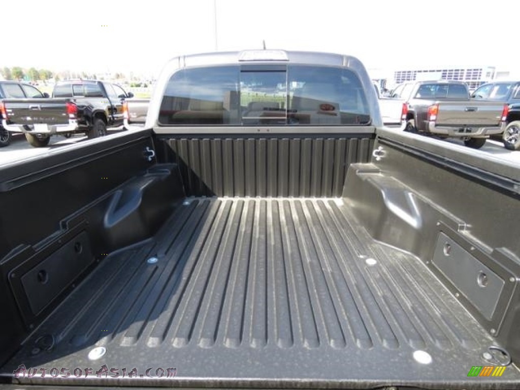 2018 Tacoma SR5 Double Cab - Magnetic Gray Metallic / Cement Gray photo #23