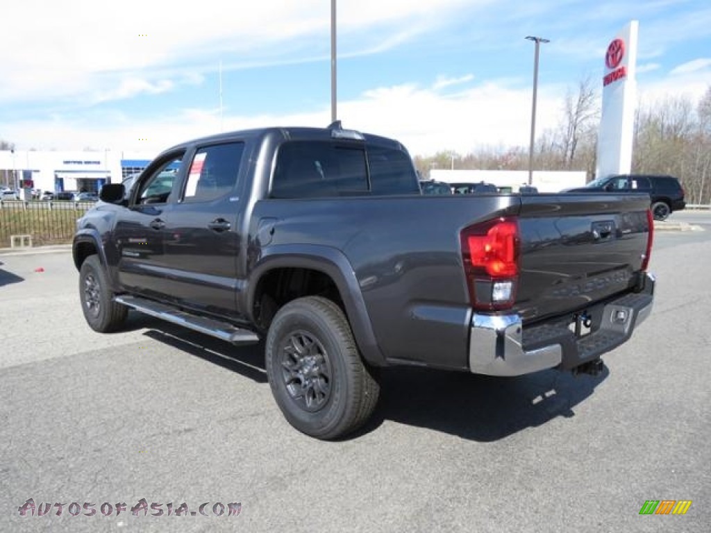 2018 Tacoma SR5 Double Cab - Magnetic Gray Metallic / Cement Gray photo #26