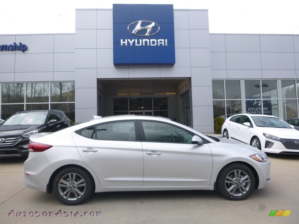 Symphony Silver / Gray Hyundai Elantra Value Edition
