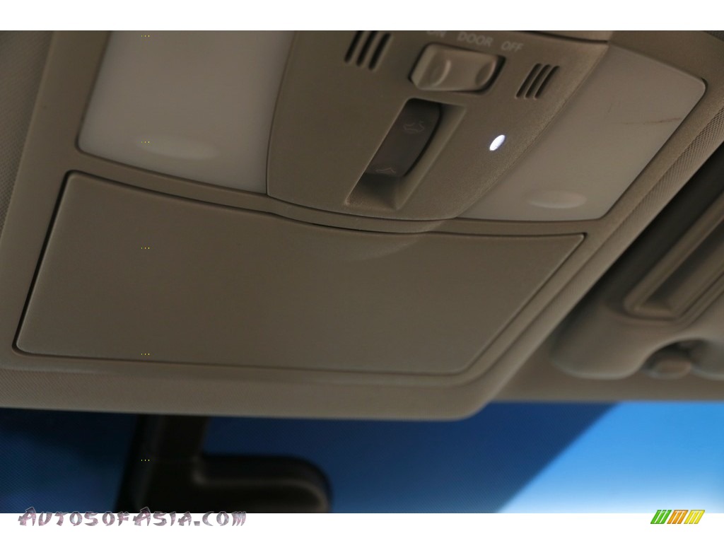 2011 QX 56 4WD - Liquid Platinum / Graphite photo #10