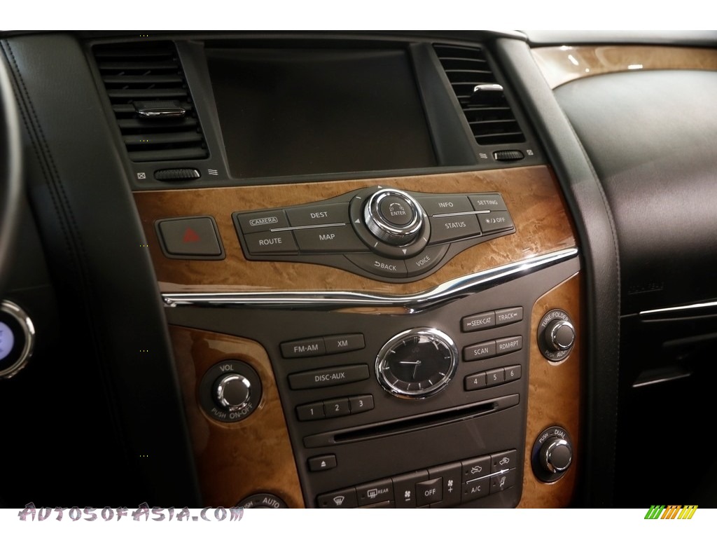 2011 QX 56 4WD - Liquid Platinum / Graphite photo #12