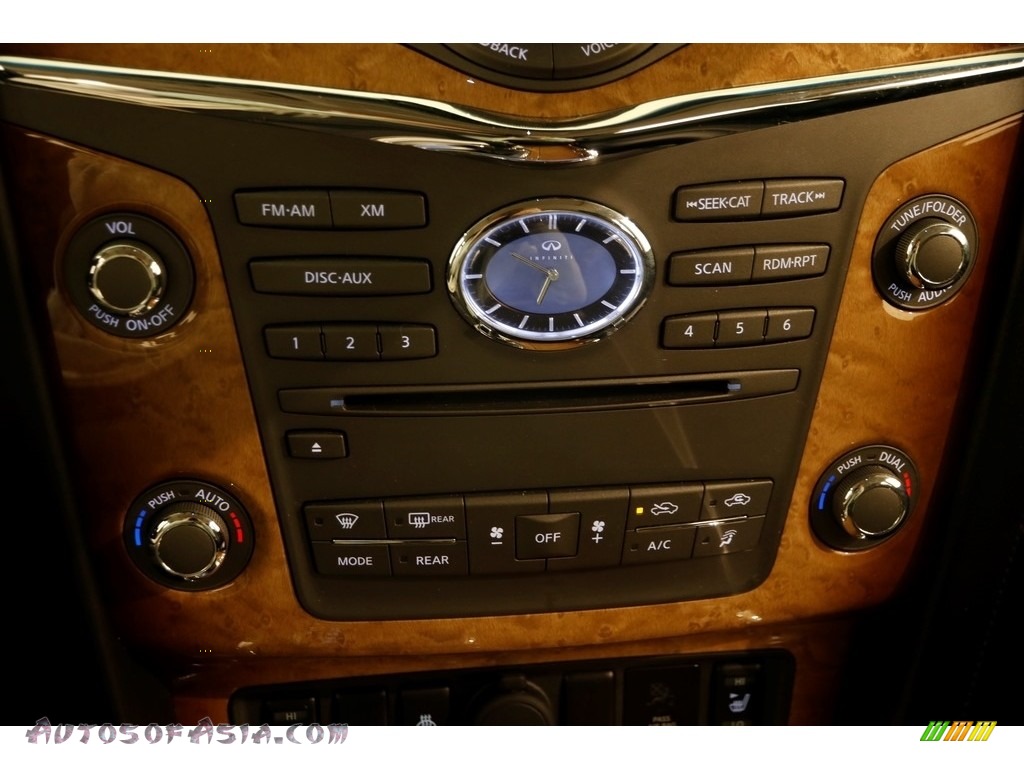 2011 QX 56 4WD - Liquid Platinum / Graphite photo #21
