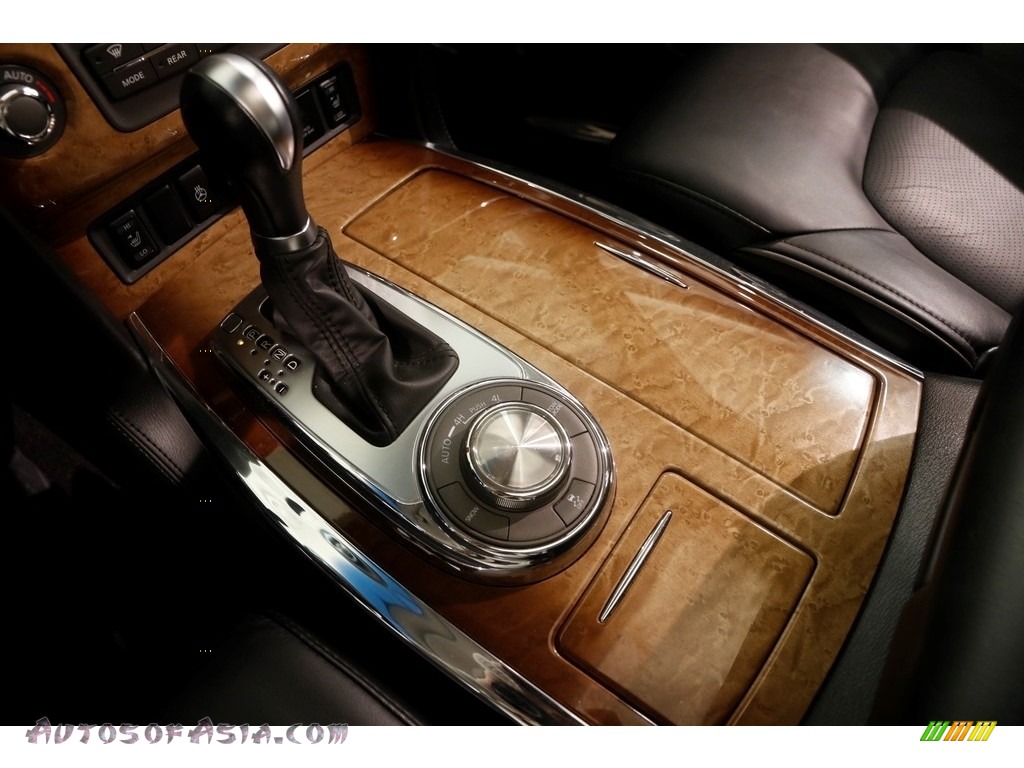 2011 QX 56 4WD - Liquid Platinum / Graphite photo #22