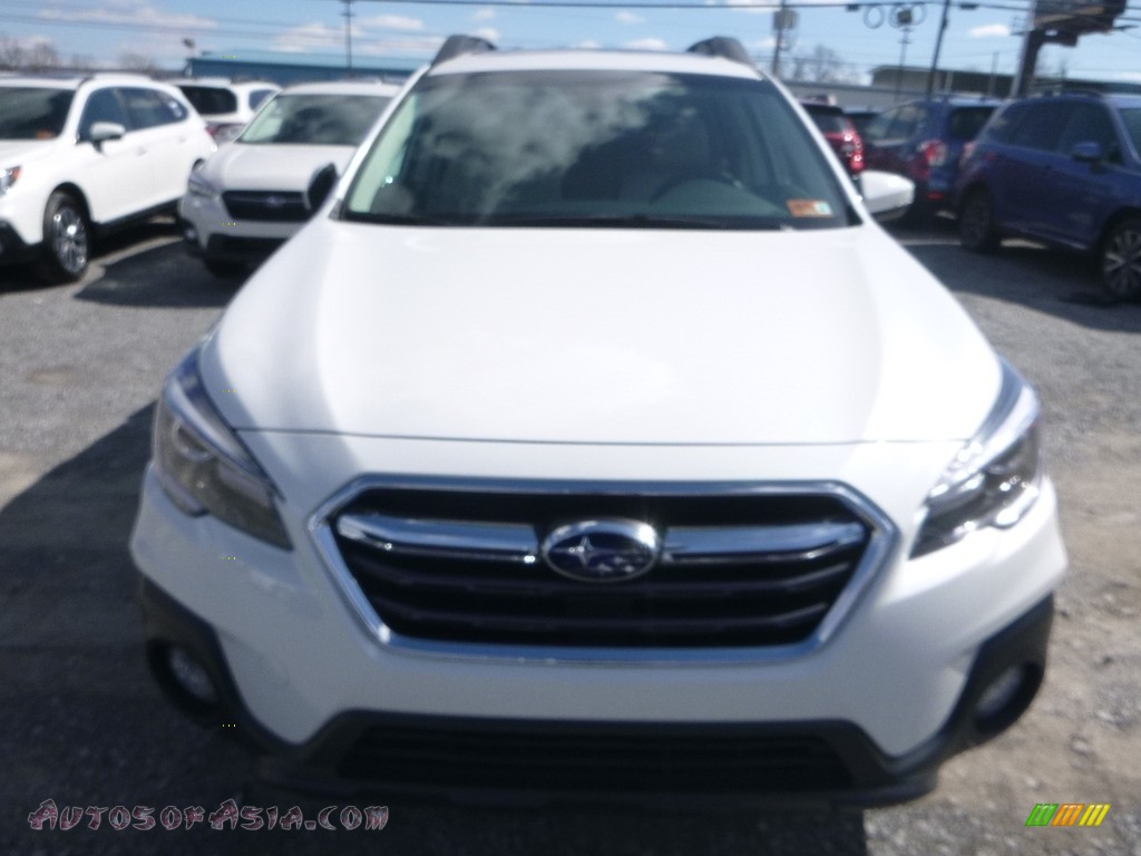 2018 Outback 2.5i Limited - Crystal White Pearl / Ivory photo #9