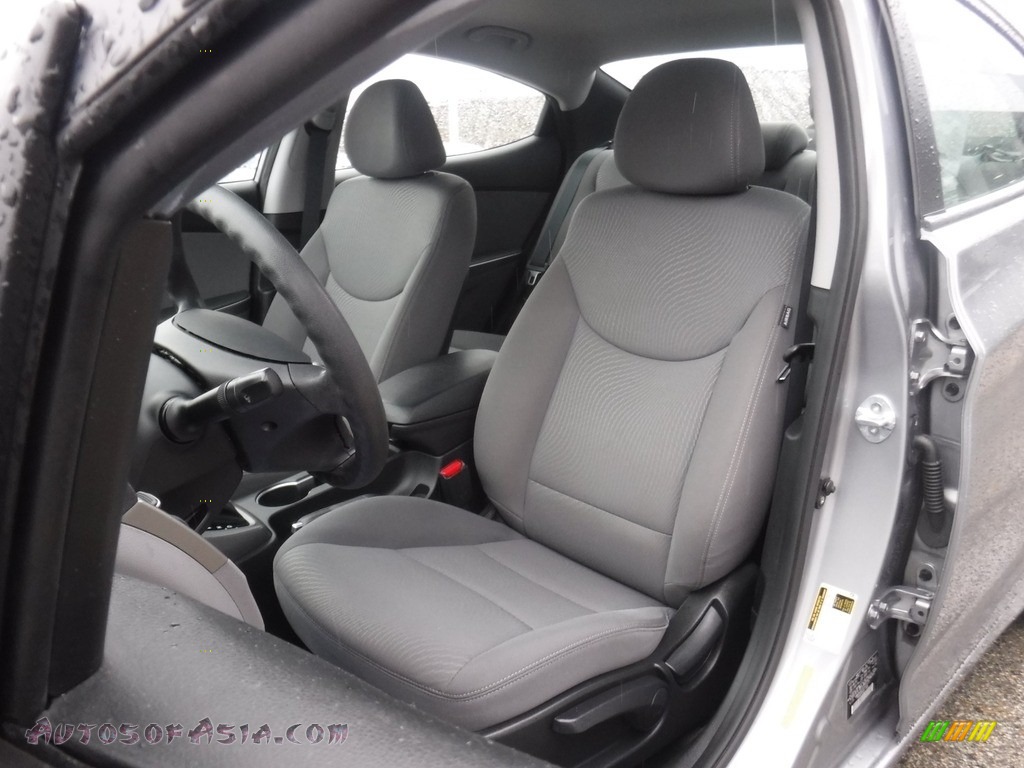 2015 Elantra SE Sedan - Titanium Gray Metallic / Gray photo #12