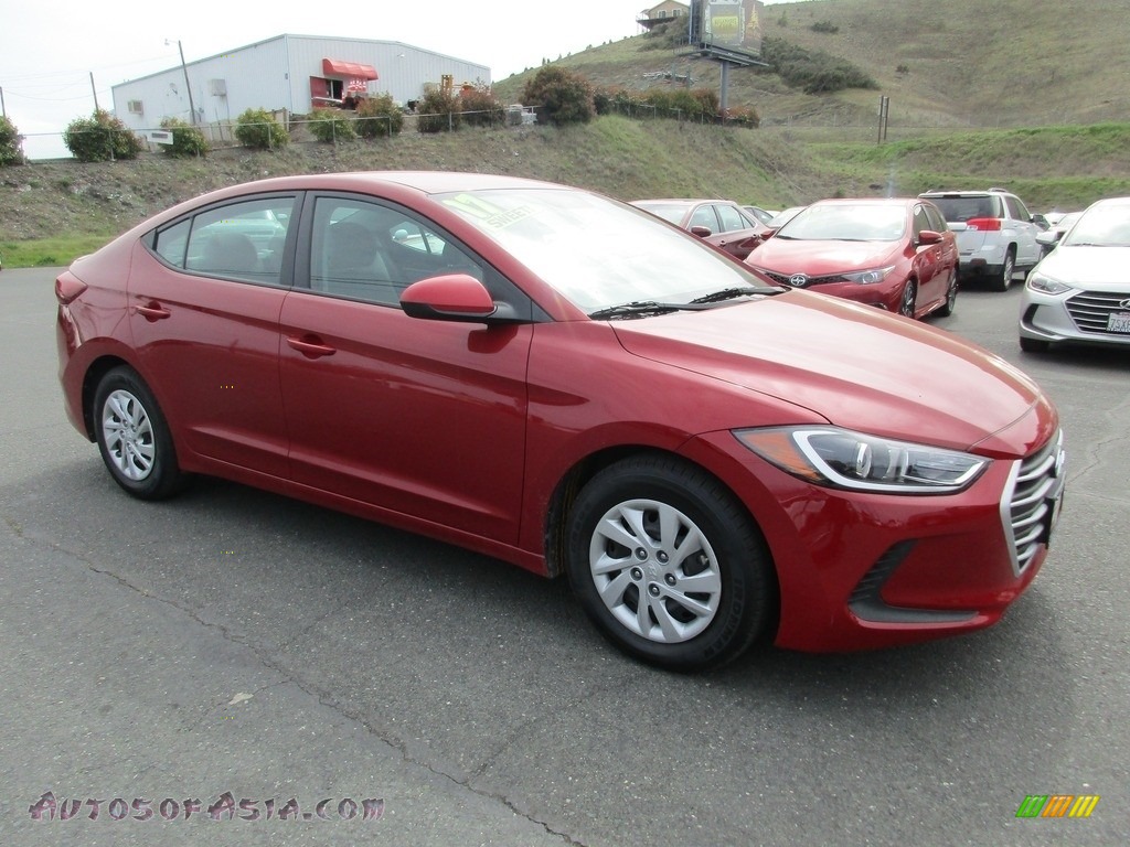 Red / Gray Hyundai Elantra SE
