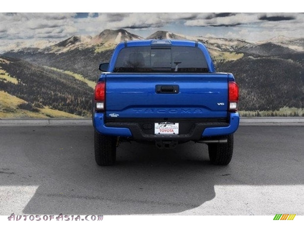 2018 Tacoma TRD Off Road Double Cab 4x4 - Blazing Blue Pearl / Graphite w/Gun Metal photo #4