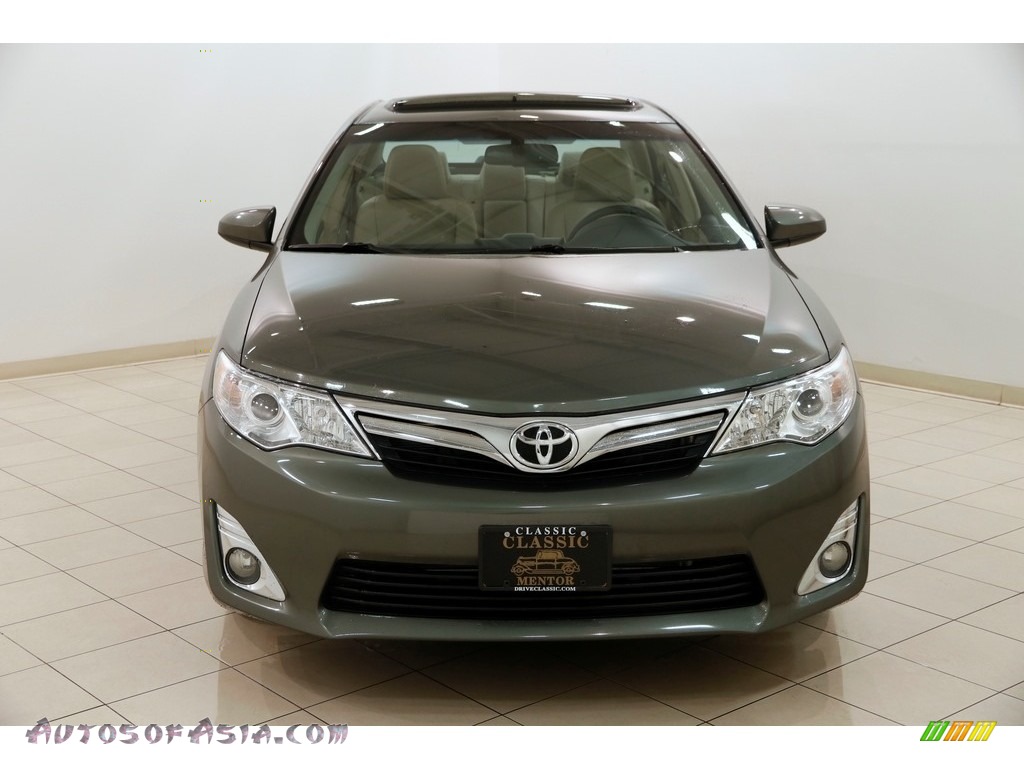 2012 Camry XLE - Cypress Green Pearl / Ivory photo #2