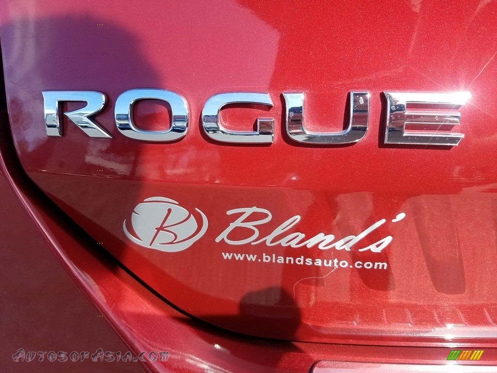 2016 Rogue SL AWD - Cayenne Red / Charcoal photo #5