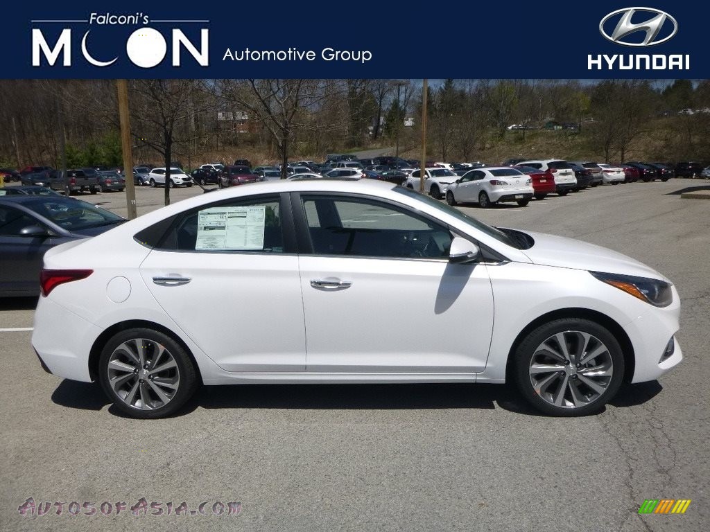 Frost White Pearl / Black Hyundai Accent Limited