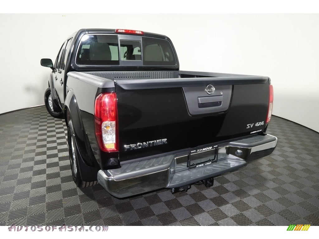 2018 Frontier SV Crew Cab 4x4 - Magnetic Black / Steel photo #10 2018 Frontier SV Crew Cab 4x4 - Magnetic Black / Steel photo #10