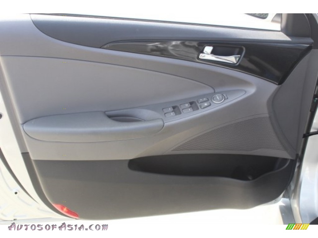 2014 Sonata SE - Radiant Silver / Gray photo #13