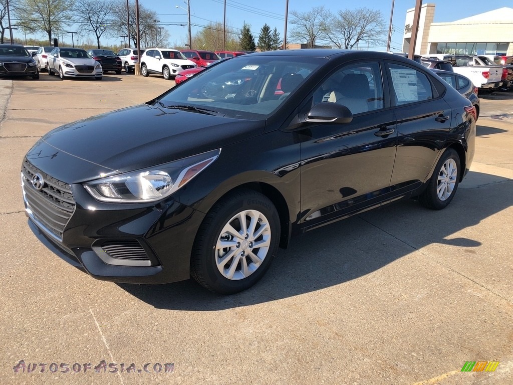 2018 Accent SEL - Absolute Black / Beige photo #1