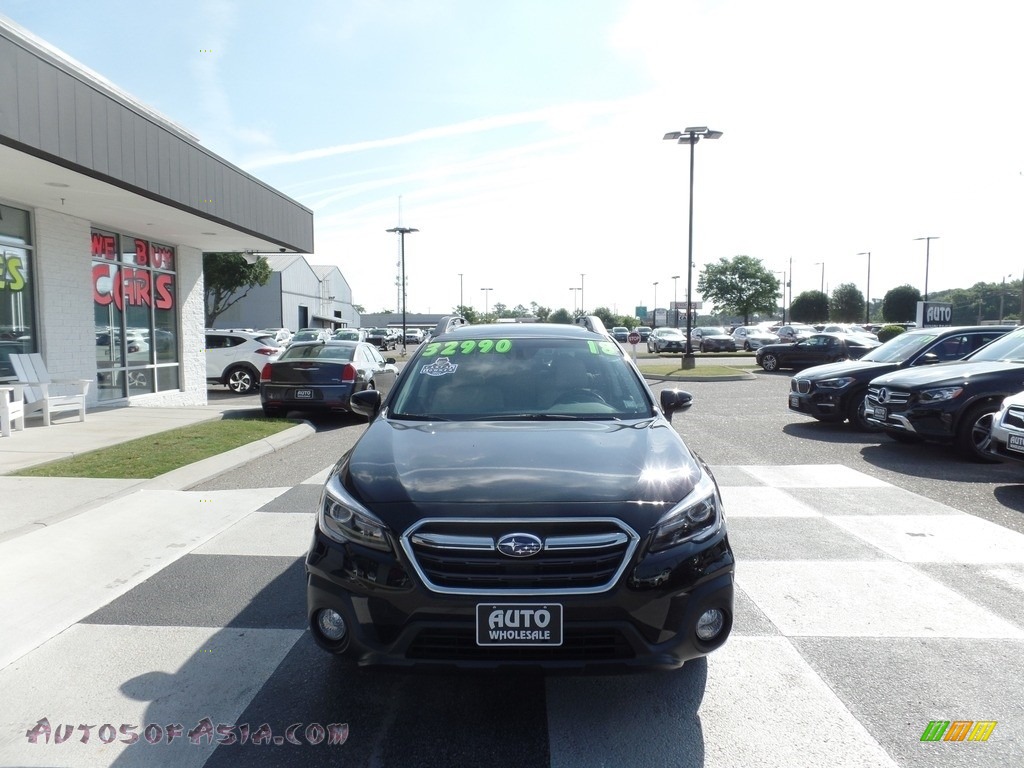 2018 Outback 3.6R Limited - Crystal Black Silica / Ivory photo #2