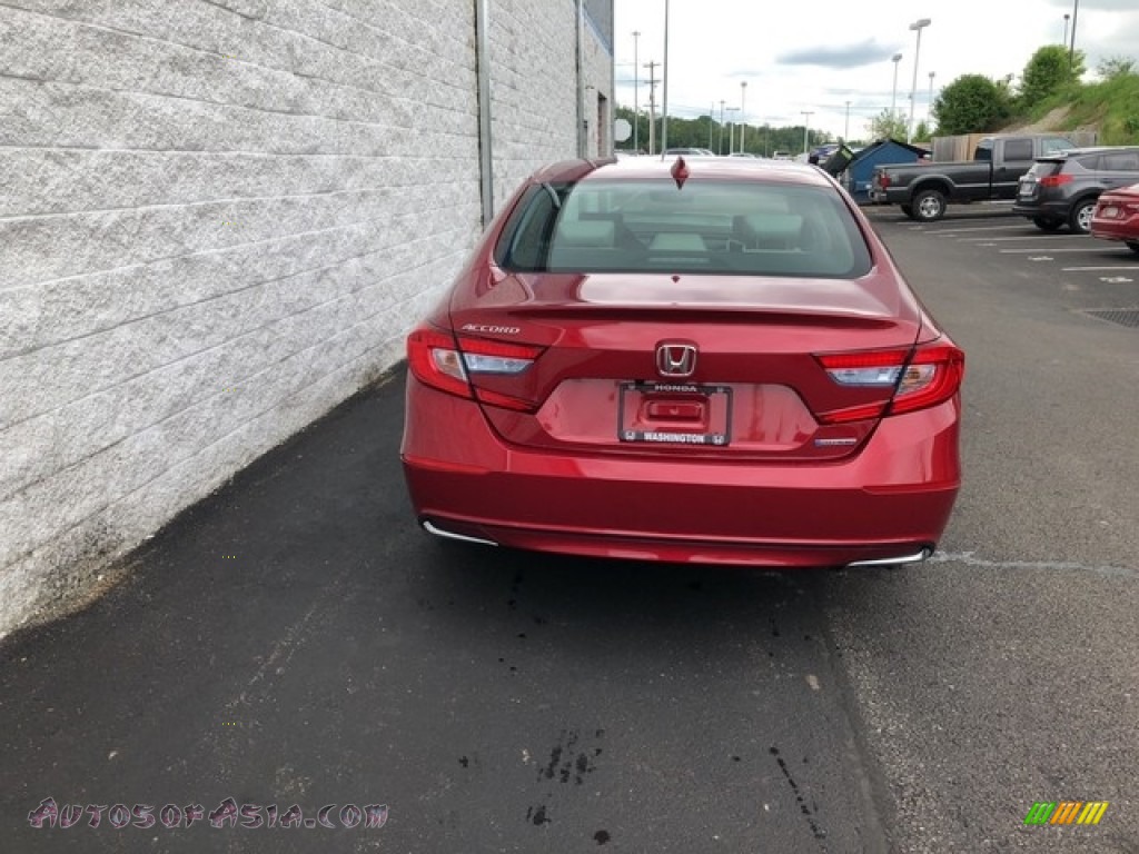2018 Accord EX-L Hybrid Sedan - Radiant Red Metallic / Gray photo #5