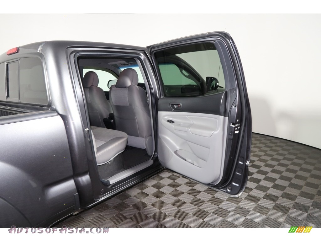 2013 Tacoma V6 SR5 Double Cab 4x4 - Magnetic Gray Metallic / Graphite photo #25