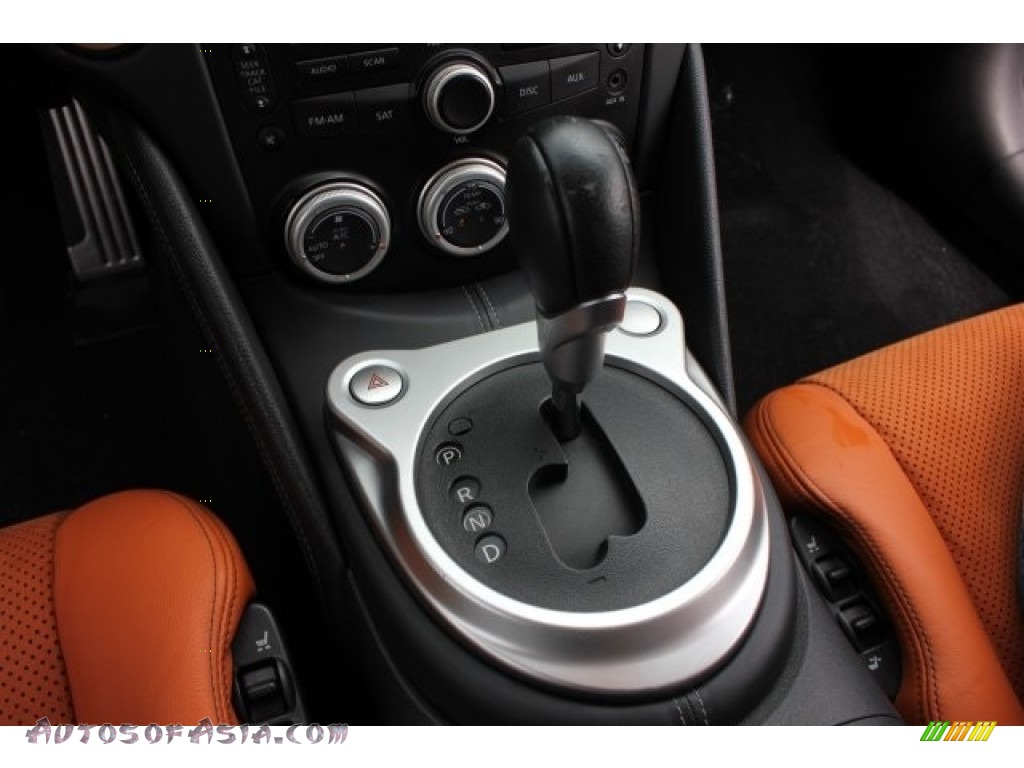 2009 370Z Touring Coupe - Magnetic Black / Persimmon Leather photo #28