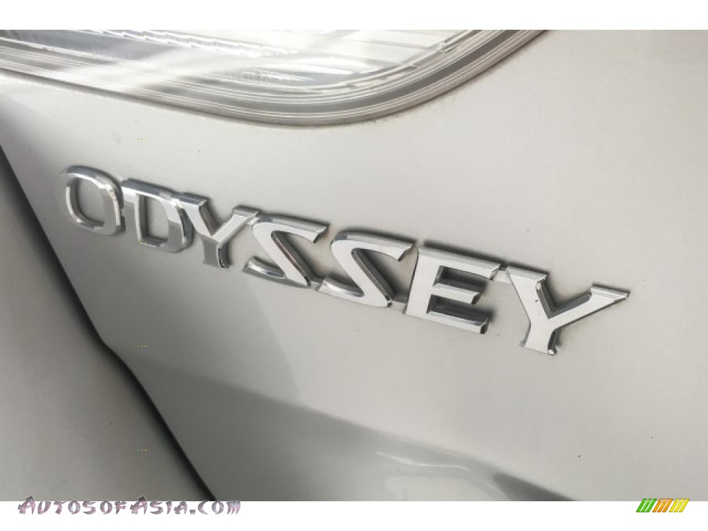 2010 Odyssey Touring - Alabaster Silver Metallic / Gray photo #7