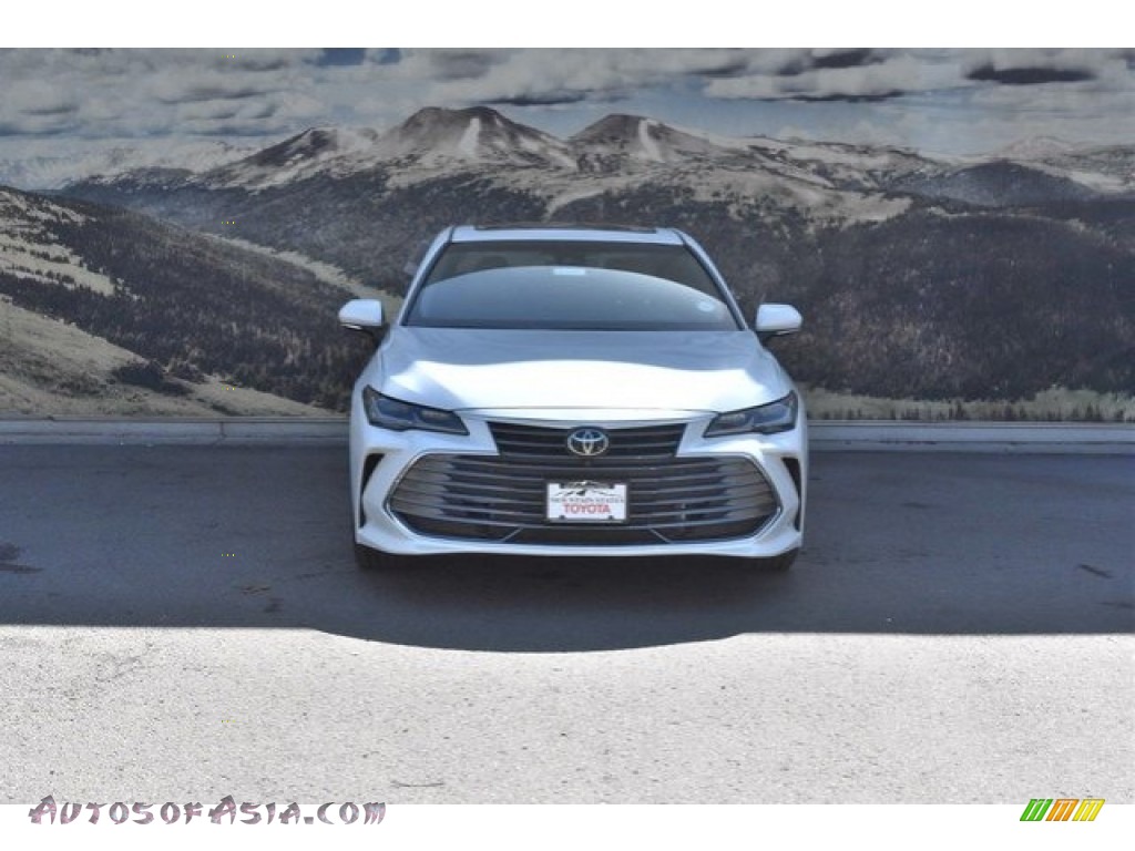 2019 Avalon Limited - Wind Chill Pearl / Gray photo #2