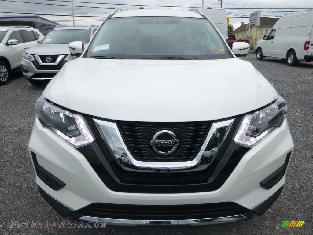 2018 Rogue SV AWD - Pearl White / Charcoal photo #9