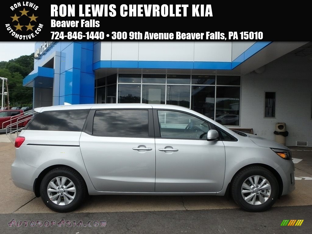 Silky Silver / Dark Graphite Kia Sedona LX