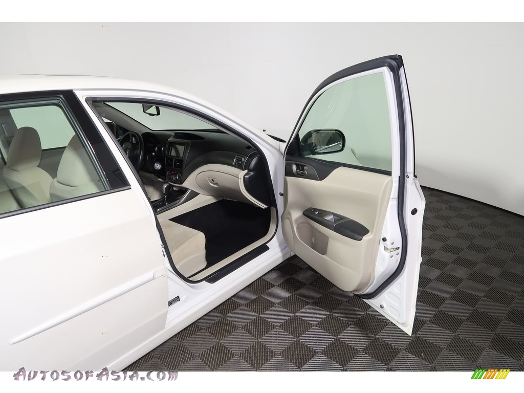 2011 Impreza 2.5i Premium Sedan - Satin White Pearl / Ivory photo #28