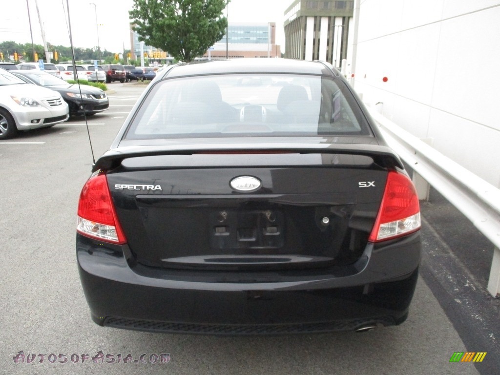 2009 Spectra EX Sedan - Ebony Black / Gray photo #4