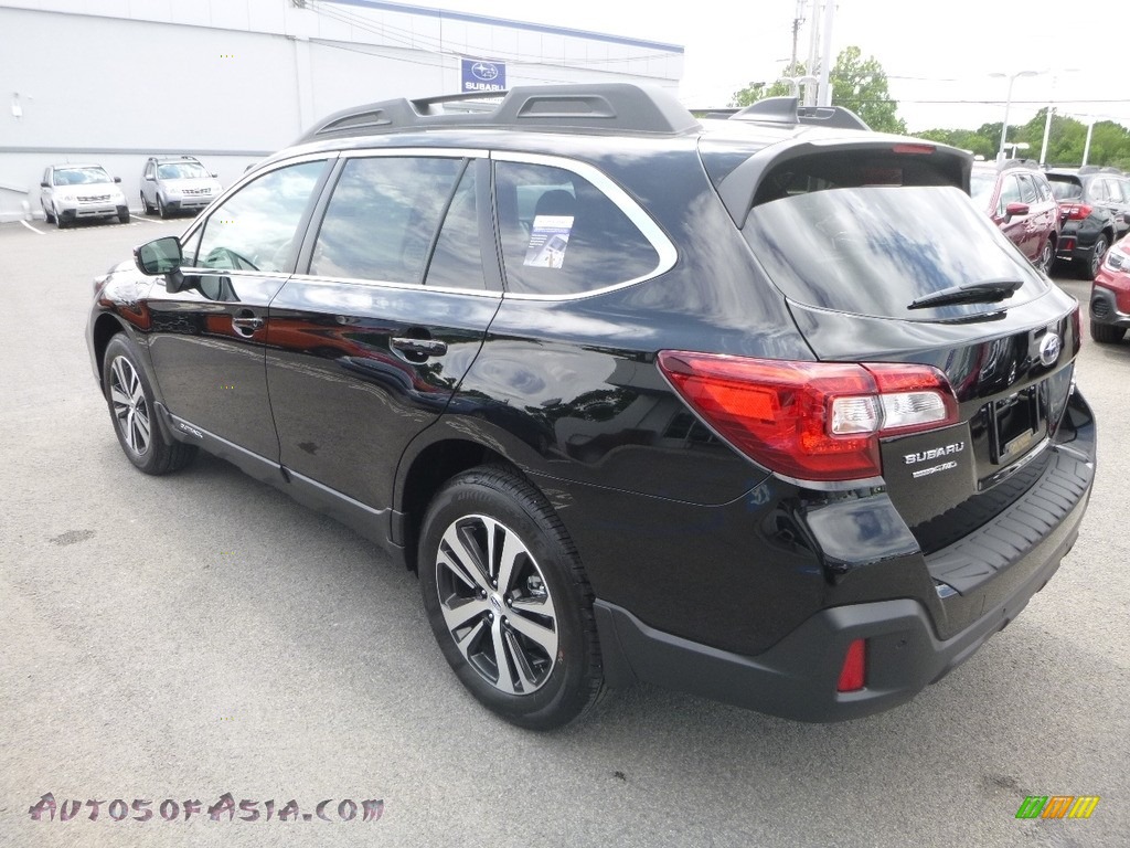 2018 Outback 3.6R Limited - Crystal Black Silica / Black photo #6
