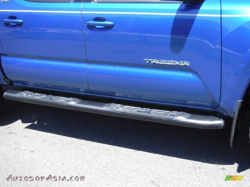2017 Tacoma SR5 Double Cab 4x4 - Blazing Blue Pearl / Cement Gray photo #3