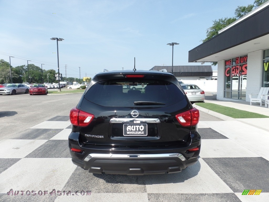 2018 Pathfinder S - Magnetic Black / Charcoal photo #4