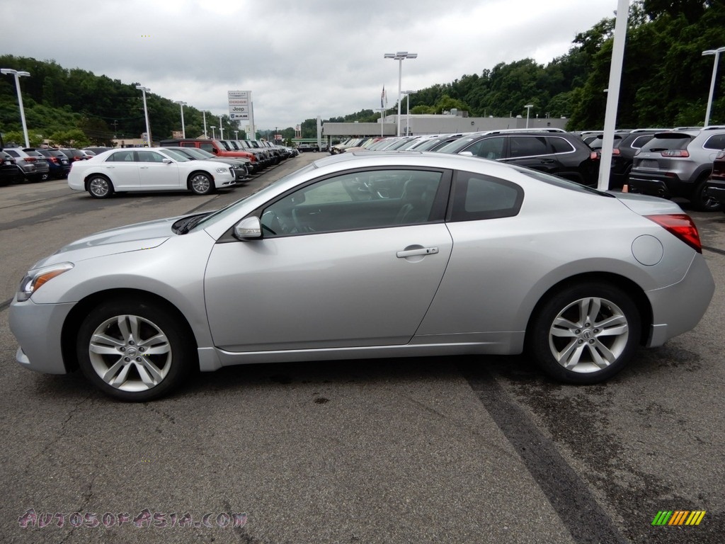 2010 Altima 2.5 S Coupe - Radiant Silver / Charcoal photo #2