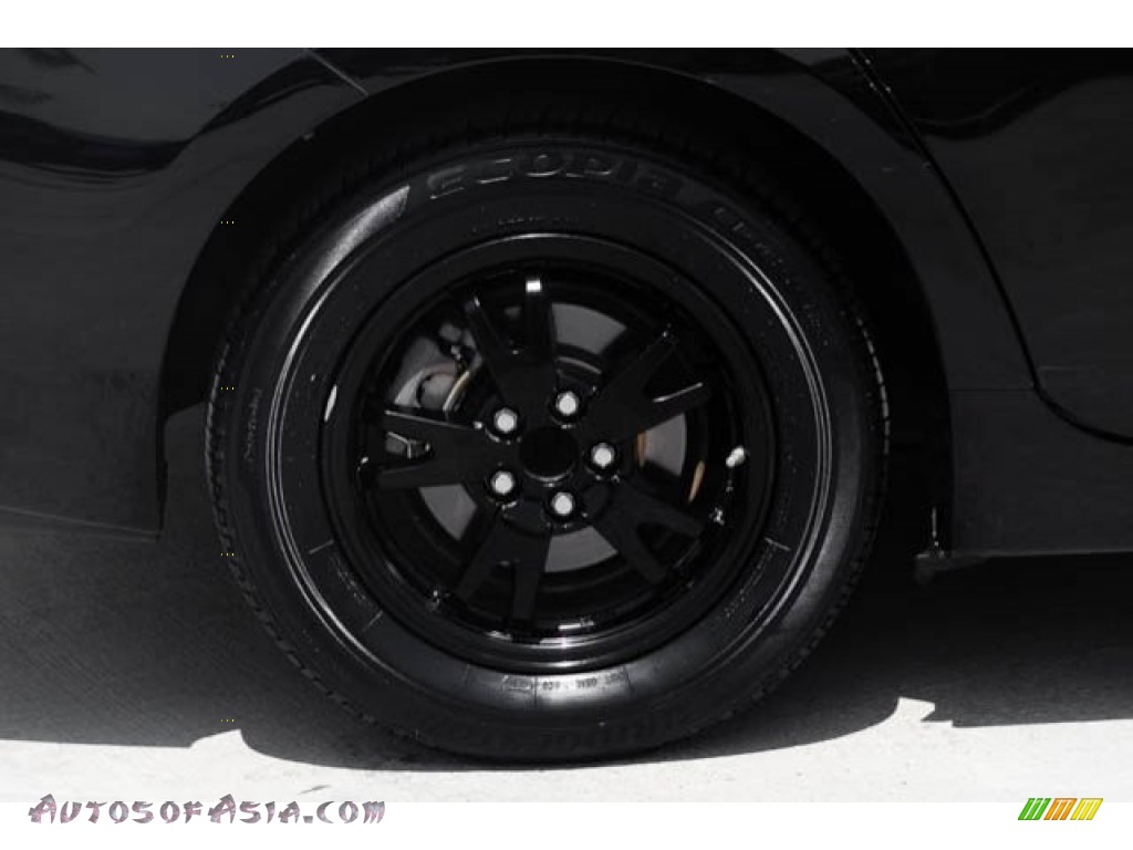 2014 Prius Four Hybrid - Black / Dark Gray photo #35