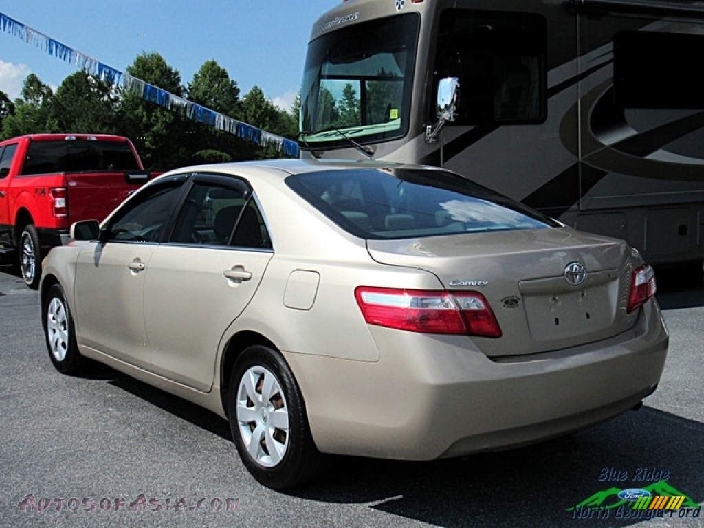 2008 Camry LE - Desert Sand Mica / Bisque photo #3