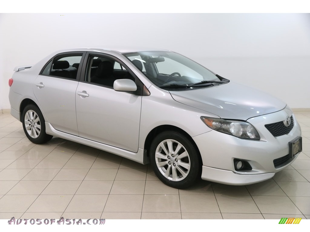 Classic Silver Metallic / Dark Charcoal Toyota Corolla S