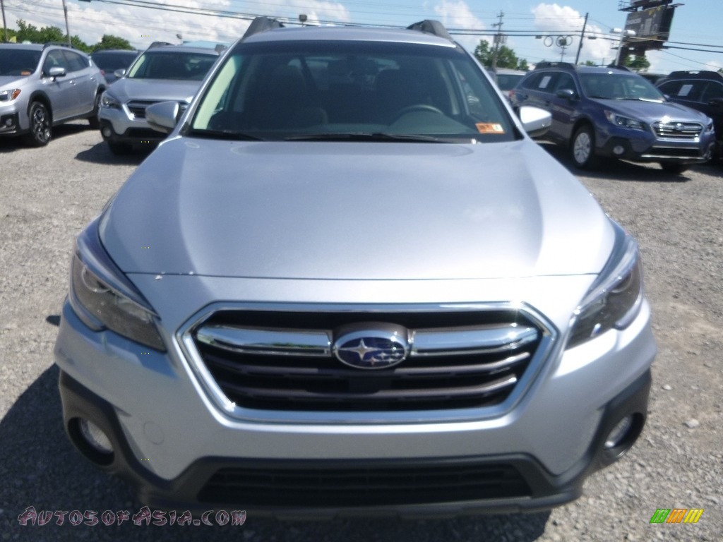 2018 Outback 2.5i Limited - Ice Silver Metallic / Black photo #9